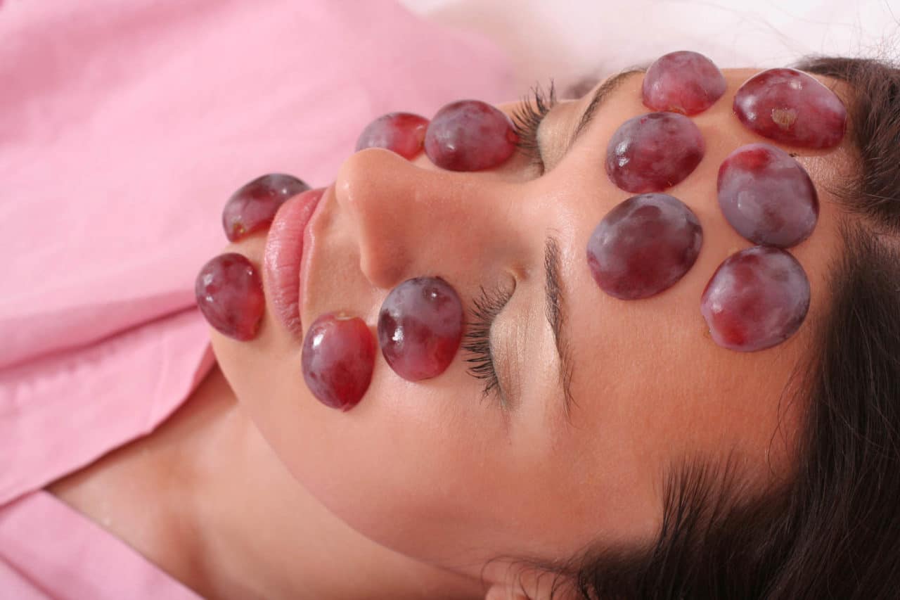 Mascarilla de uvas con un rápido efecto antiarrugas