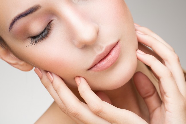 10 trucos cosméticos que harán tu rutina de belleza más sencilla