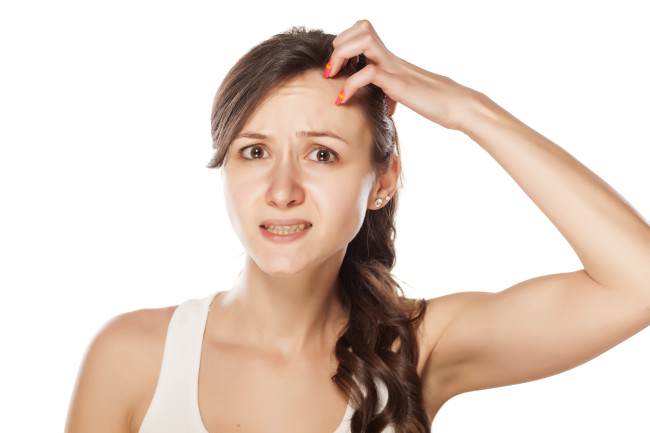 5 formas de acabar con la caspa y mejorar la apariencia de tu cabello