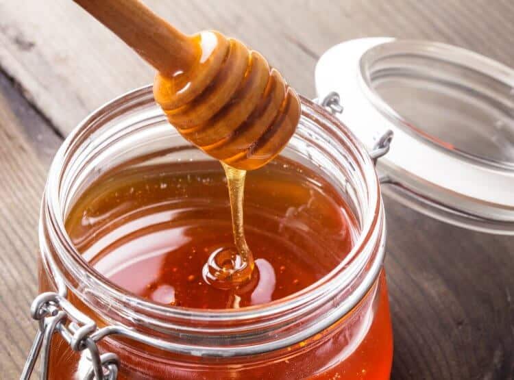 Todo lo que deberías saber sobre la miel para la salud y la belleza 