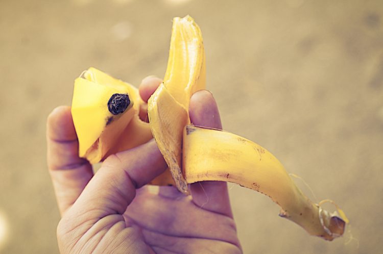increibles-beneficios-cascaras-banano1
